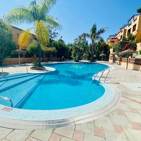 מיחאס Oasis Apartment מראה חיצוני תמונה