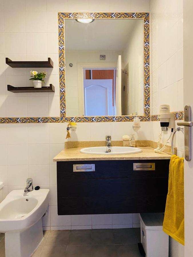 מיחאס Oasis Apartment מראה חיצוני תמונה